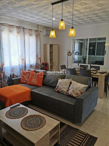 Foto fc2b7091-f0ed-4fc5-9142-f695506a4a6a. Chalet avec parking piscine dans Urbanizaciones Gandia