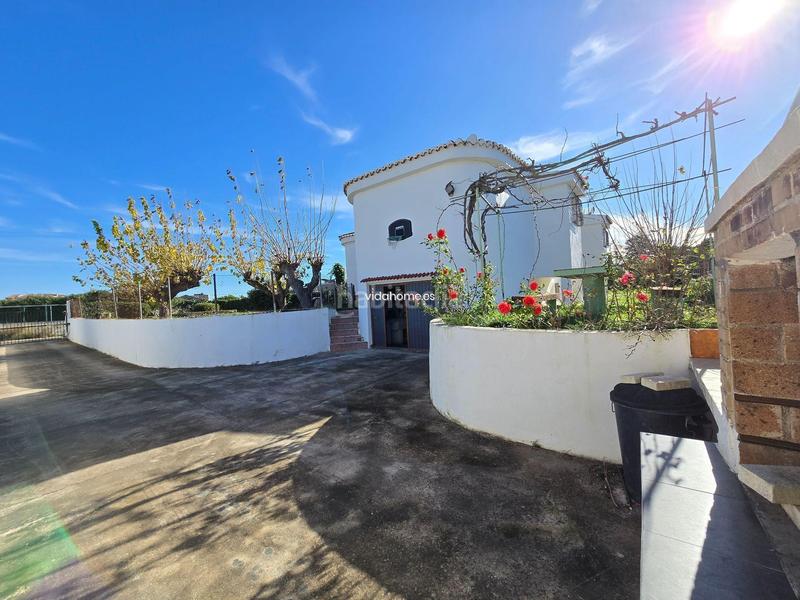 Foto e351316d-7e0b-47bd-b8fa-18e00d4161b1. Chalet mit parking pool in Urbanizaciones Gandia