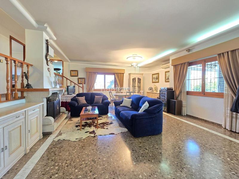 Foto a1e43aa3-4c60-4008-ac95-18f1fe4f57a6. Chalet con parcheggio piscina in Urbanizaciones Gandia