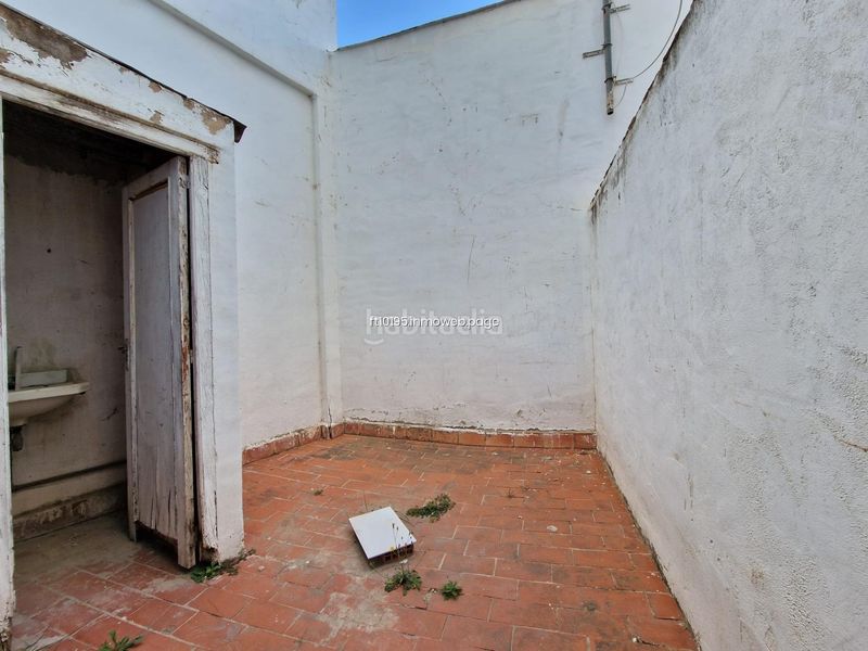 Foto dda248b8-9a5c-4daa-b277-3717cd23ba8c. Aparcament cotxe a Park Nord - Casona Gandia