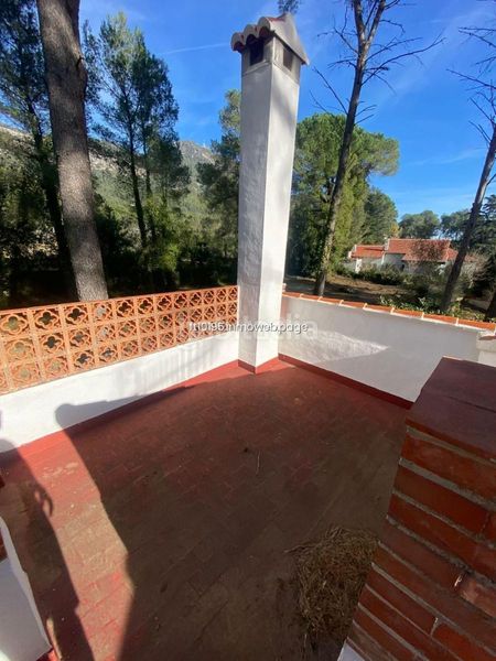 Foto 7abfd0e3-9a36-4177-a710-e0452e372daa. Xalet amb aparcament a Barx
