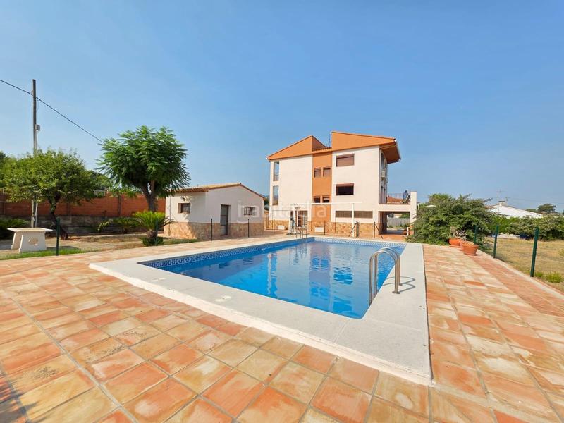 Foto e42cedfc-08bd-4077-b20d-09dd2e69c66a. Chalet fantástica villa en entorno ideal en Font d´en Carròs (la)