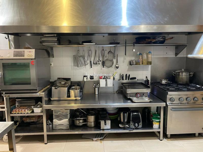 Foto 92f5bad1-f7f1-4561-91dc-d715ce1cb029. Local comercial traspaso local restauración gandía en Gandia