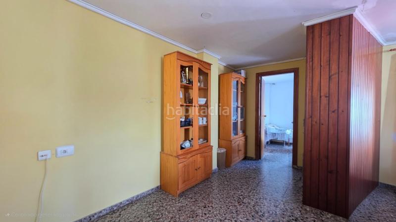 Foto bb45aa3d-a26b-4cd3-bc7d-1c38376638e0. Chalet tu casa frente al mar te está esperando en Gandia