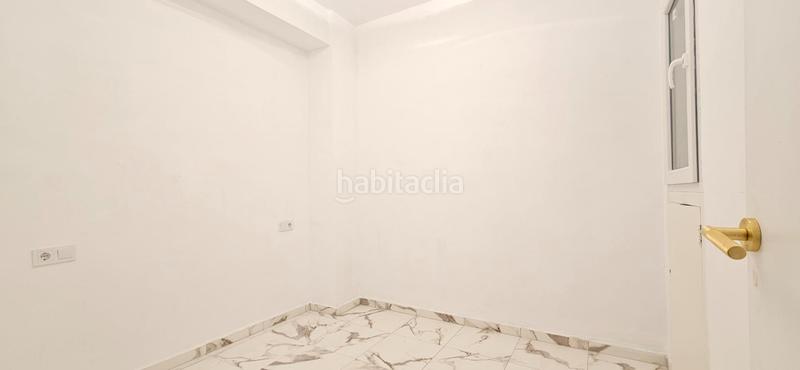 Foto a9e85e44-1225-4068-bf76-e0f8ab77448e. Pis a Oliva pueblo Oliva