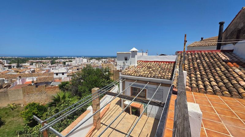Foto ed7b6872-6c50-49fd-974e-6ff31e562b6e. Chalet en Oliva pueblo Oliva