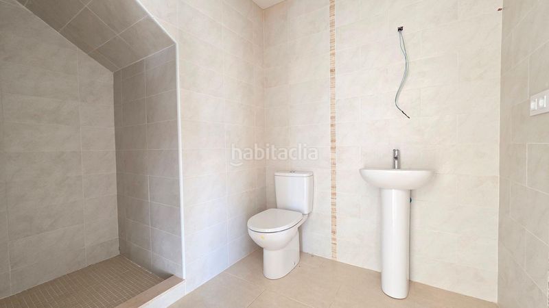 Foto 86da9811-7299-4020-bb03-58153d96f96a. Casa adossada amb piscina a Benicolet