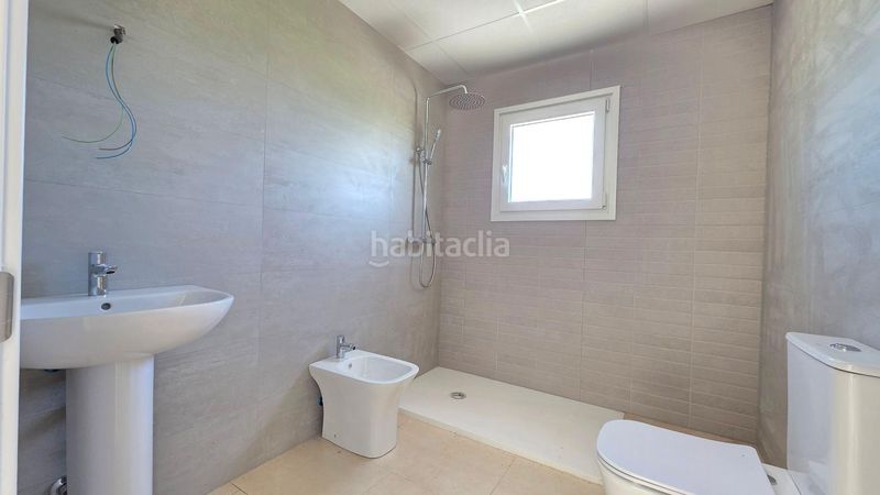 Foto de964184-58d4-4ebd-957f-f14cb99394c0. Casa adossada amb piscina a Benicolet