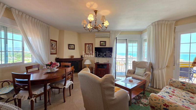 Foto f5db57ca-b3ff-4e32-9171-f3c042ed852c. Apartment with parking in Piles