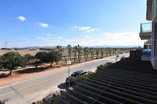 Apartamento en Centro. Precioso apartamento con terraza propia y piscina comunitaria