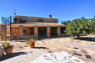 Casa en Carretera la cañada 1. Preciosa casa de campo en venta en valladolises