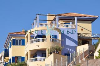 Local commercial à Casco Antiguo. Oportunidad comprar una enorme villa o un hotel en funcionamient