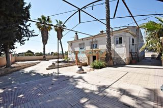 Casa en Venta de los rafaeles sn. Casa de campo con parcela y piscina en alhama de murcia