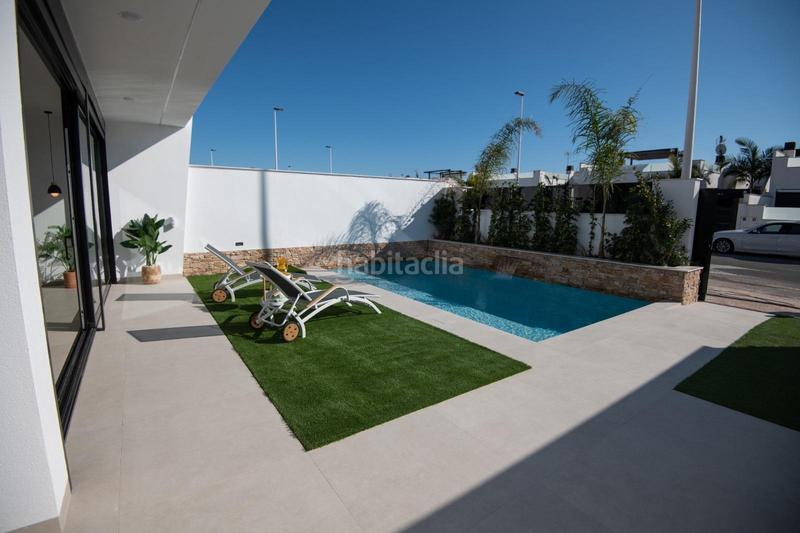 Foto bad5fe80-e4fe-4e56-9406-489e7e3ec23c. Xalet amb piscina a Santiago de La Ribera San Javier