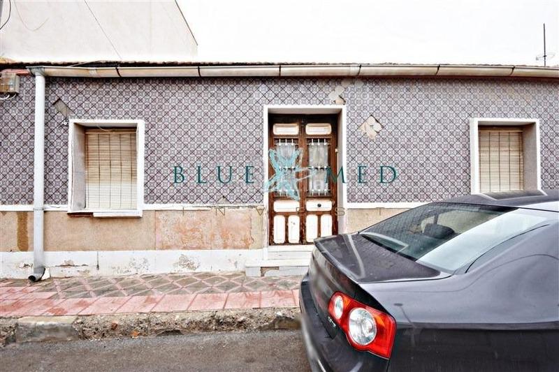 Foto b3cc9e9f-80b9-456f-ba29-92efd5b74f33. Terreno residencial en calle serrano 20 solar edificable en el centro en Mazarrón