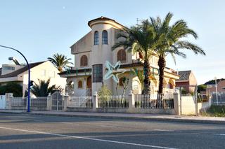 Chalet in Playa Grande-Castellar. Chalet en venta en playa grandecastellar