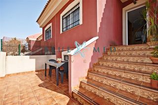 Casa  Calle de españa. Fantástica casa con garaje y solárium en la cañadica