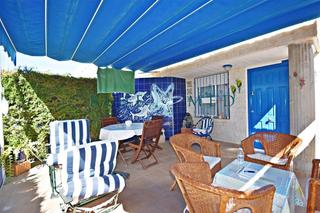 Duplex in Calle islas marianas sn. Dúplex con amplia terraza en residencial con piscina