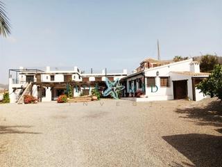Maison à El Rubial. Enorme bonita finca rustica equipada para caballos, con 1552m2 d