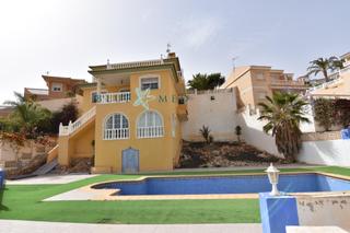 Chalet in Calle falucho sn. Chalet con 3 parcelas en bolnuevo