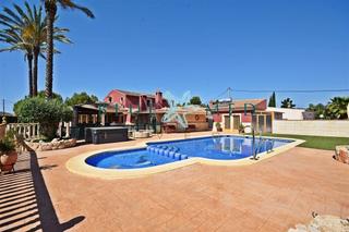 Chalet  Casa colorá. Impresionante chalet a la venta en mazarrón