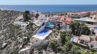 Chalet  Avenida de maro santo. Chalet de lujo con vistas panorámicas en el faro