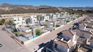Chalet in Calle presbiterio jesús garcía sn. Villas pareadas de planta baja con solárium