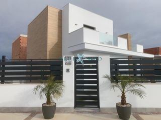 Chalet in Roldán. Ultimo fase3  complejo de lujo de viviendas unifamiliares con pi