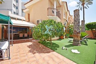 Duplex  Calle de mina no te escaparás. Fantástico dúplex en esquina en urbanización el alcolar