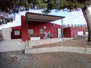 Casa a Sierra de Carrascoy. 3 dormitorios 2 baños casa de campo con piscina privada