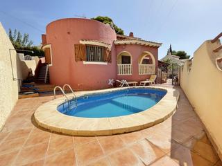 Chalet  Avenida antonio segado del olmo. Bonito chalet con piscina y solárium en bolnuevo