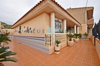 House  Calle de ceballos. Casa en planta baja en la cañadica