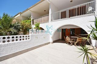 Duplex  Calle del mar adriático-ordenación bahía. Dúplex muy cerca de la playa en bahía