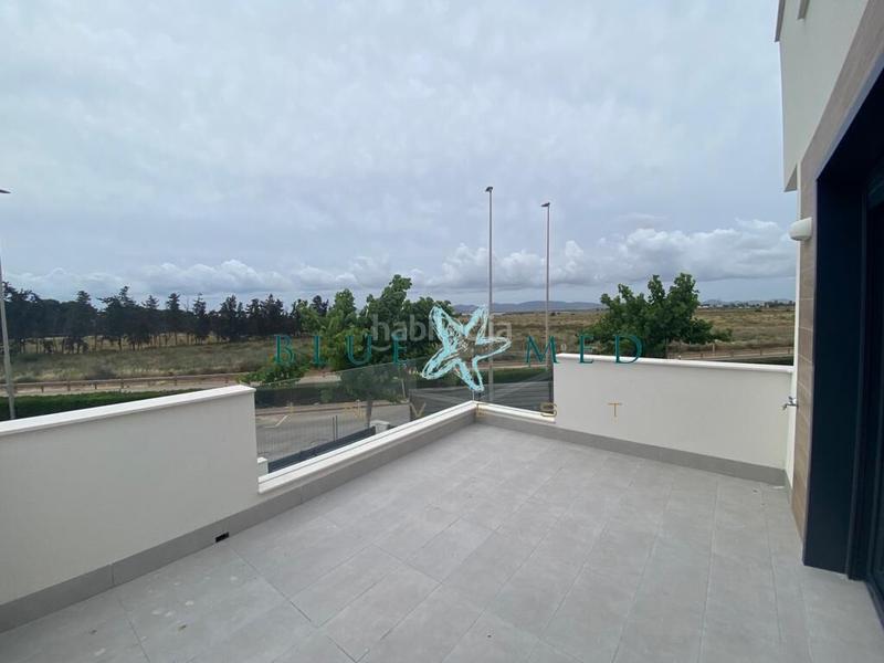 Foto 69a2a058-e9a8-49b1-b7f6-f3b958d1f79e. Chalet with parking pool in Centro Alcázares (Los)