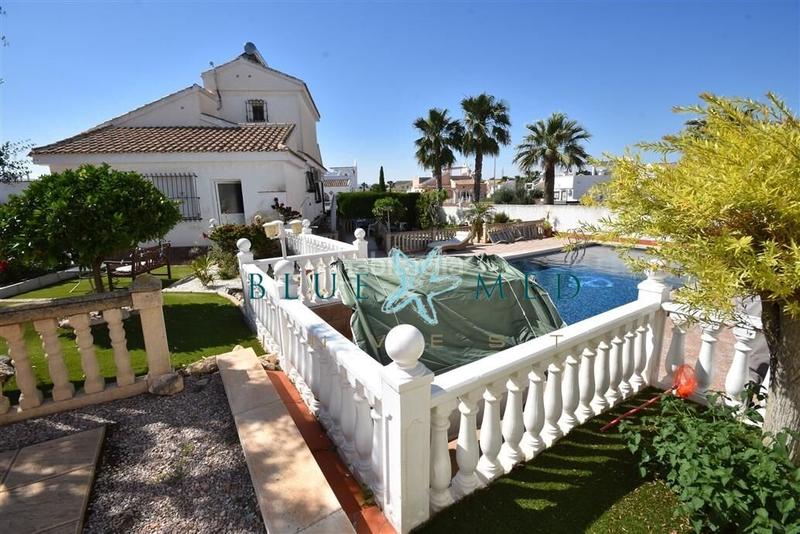 Foto 289c2a9a-e18c-49b0-8127-36145ff7438e. Chalet avec chauffage parking piscine dans Mazarrón casco urbano Mazarrón