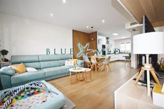Duplex  Calle del halcón peregrino. Precioso dúplex reformado en la cumbre con garaje