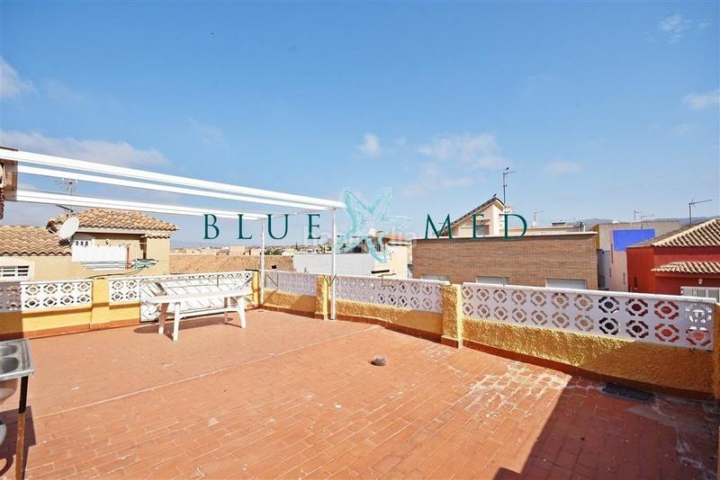 Foto cbbe1e8d-8843-4f8e-8319-b336b8db7360. Piso  en planta alta con gran terraza y vistas despejadas en playasol en Mazarrón