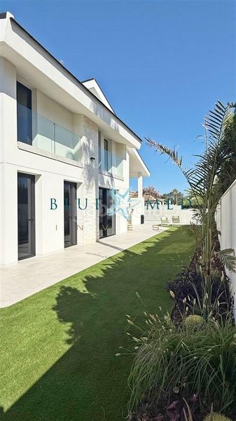 Foto 671b9fe5-b887-4477-919d-c7e96bfb780c. Chalet villa de lujo a estrenar en Veneziola la manga del mar menor en Manga del Mar Menor (La)
