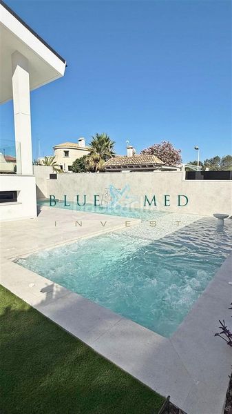 Foto 879d6f83-45ff-42c5-8c8e-f70d671a263d. Chalet villa de lujo a estrenar en Veneziola la manga del mar menor en Manga del Mar Menor (La)