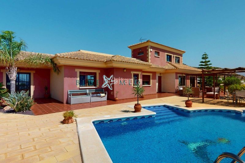 Foto 02f5380f-907c-4c2e-9e32-76f8d52b5b0d. Casa amb aparcament piscina a Los Collados-Los Geraneos Águilas