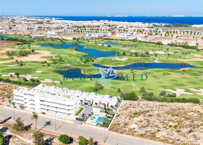 Foto 67e1557e-7d88-4345-93f4-f71681f22634. Chalet villas y apartamentos exclusivos al lado del golf en Alcázares (Los)