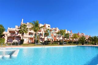 Apartamento  Paseo isla. Apartamento guapissimo en segunda planta con vistas al lago y al