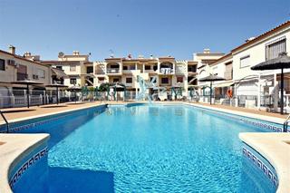 Piccolo appartamento  Calle parque de doñana. Apartamento en planta baja con terraza y piscina comunitaria en