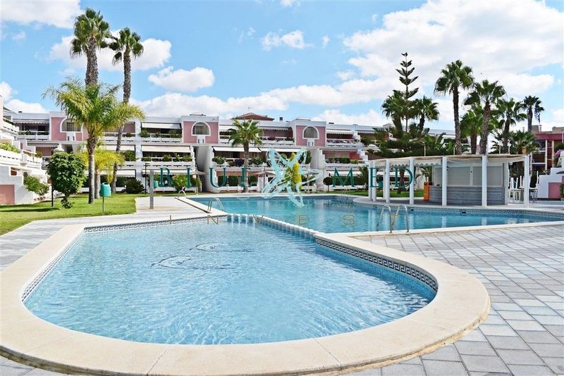 Foto daa85d50-63b6-4018-b32a-9b57fd84860f. Apartament amb aparcament piscina a Bahia Mazarrón