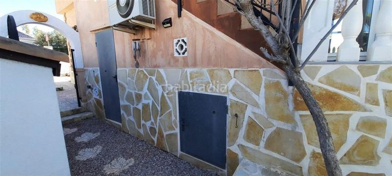 Foto 01d92617-5b91-4f0a-b24a-750e6b9711a0. Casa excepcional villa estilo rosa en la popular zona b con piscina cubierta y climatizada en Mazarrón