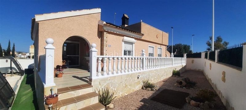 Foto 71bb9126-e75f-4849-ab7f-c72bda04656e. Casa excepcional villa estilo rosa en la popular zona b con piscina cubierta y climatizada en Mazarrón