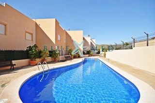 Apartament  Avenida avenida levante. Apartamento en planta baja con terrazas, piscina y doble aparcam