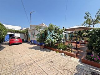 Chalet  Calle calle islas canarias. Chalet independiente en planta baja a 300 metros de la playa de