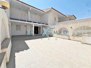 Dúplex  Calle calle mar de arabia-ordenación bahía. Dúplex reformado en bahía a 500 metros de la playa