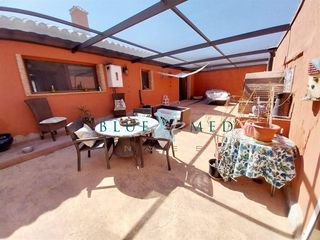 House in Pareton. Sorprendente casa de campo con 4 dormitorios y 3 baños.